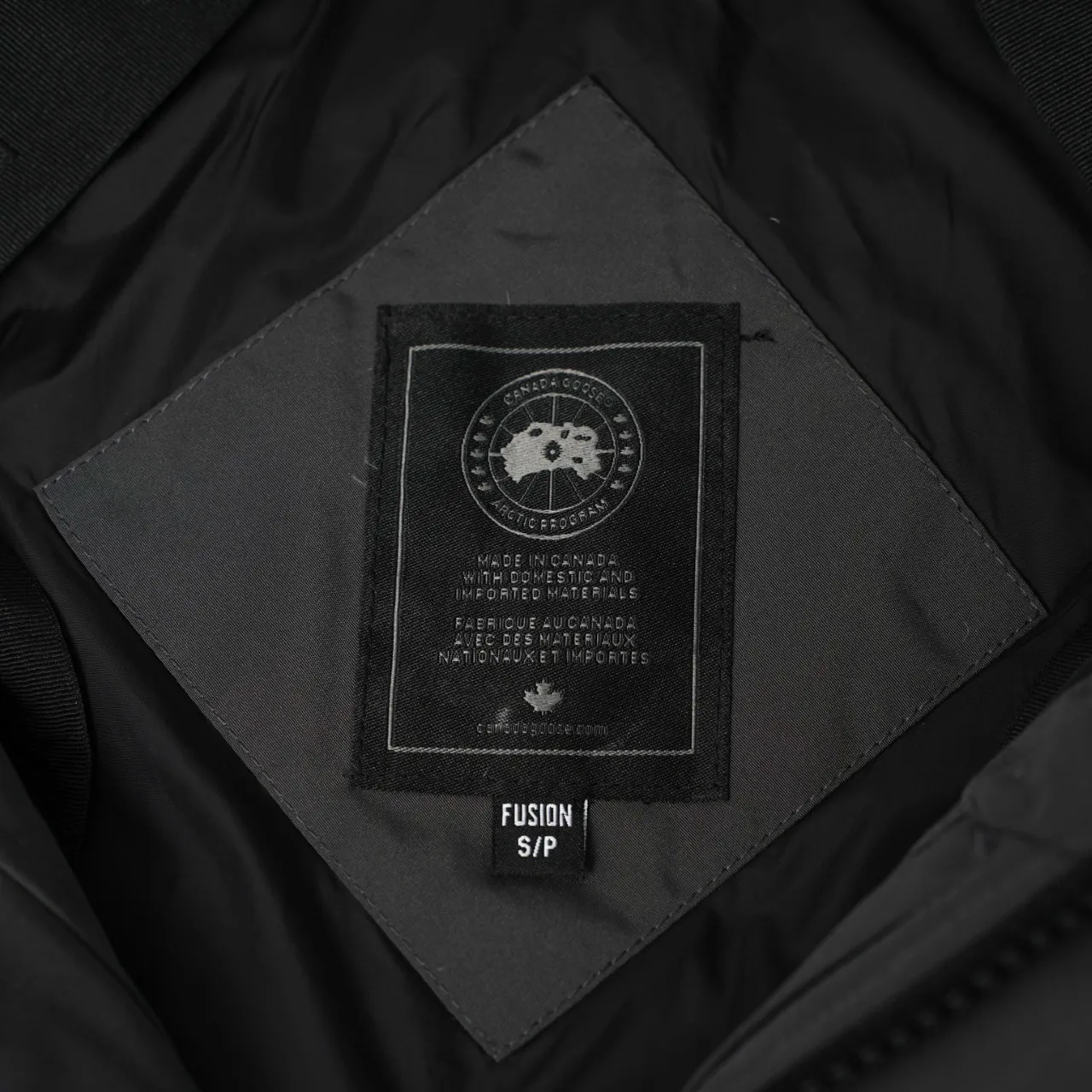 P740 CANADA GOOSE丨Canada Goose 29 New 2048 Hairless Collar Hooded Down Jacket Color: Graphite Red Size: XS-XXL